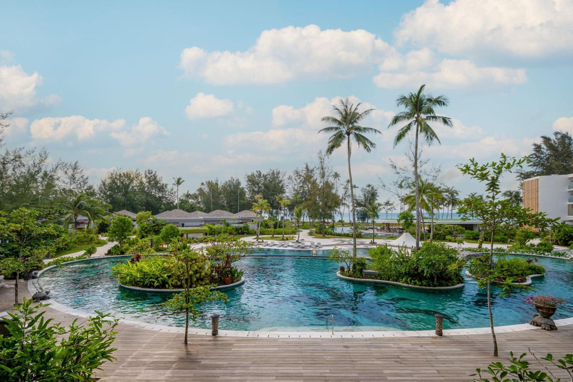 Four Points By Sheraton Bintan, Lagoi Bay Exterior photo